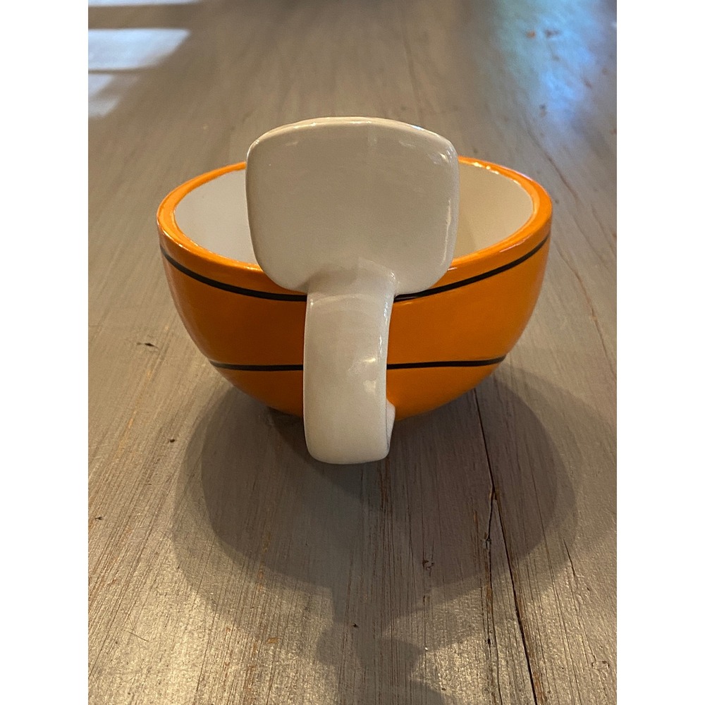 Maxis Creations The Mug With A Hoop Basketball Ceramic 15oz Sports Novelty Mug - Picture 5 of 6